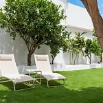 Villa-luxe New 5br Heated Pool & Bbq Kitchen At Prime Location Near Puerto Marina &