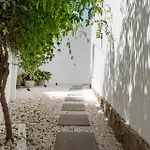 Villa-luxe New 5br Heated Pool & Bbq Kitchen At Prime Location Near Puerto Marina & Villa