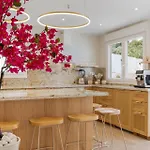 Villa-luxe New 5br Heated Pool & Bbq Kitchen At Prime Location Near Puerto Marina & Villa Benalmadena