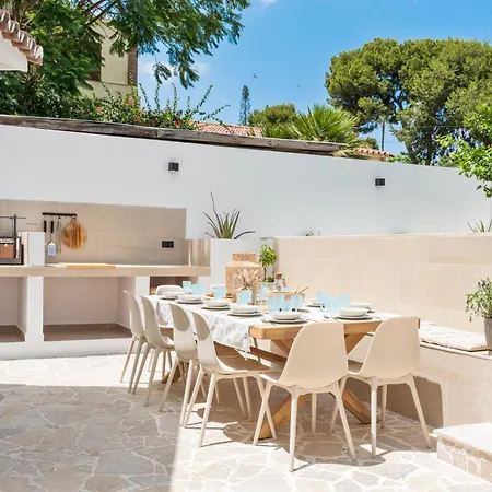 Villa-luxe New 5br Heated Pool & Bbq Kitchen At Prime Location Near Puerto Marina & * Benalmádena