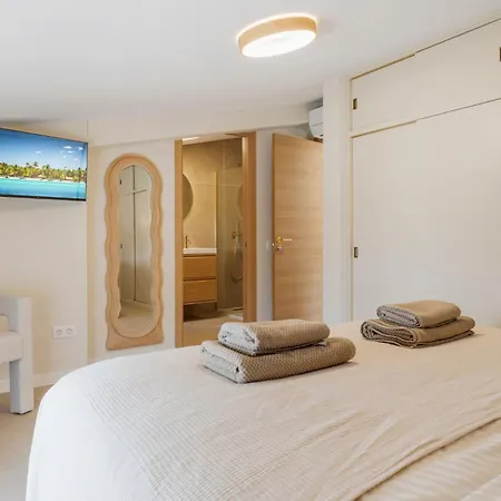 Villa Villa-luxe New 5br Heated Pool & Bbq Kitchen At Prime Location Near Puerto Marina &